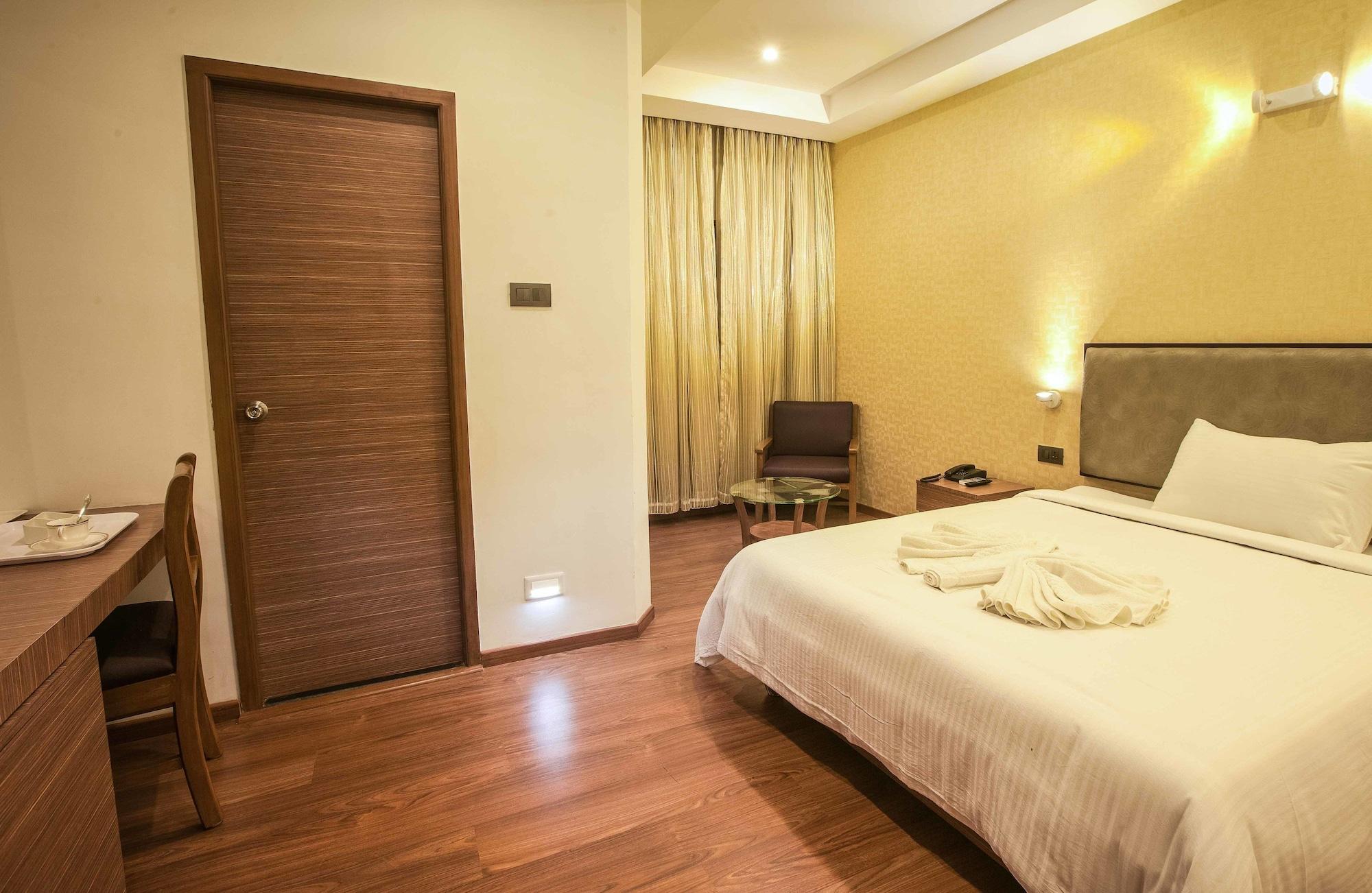 Brownstar Boutique Hotel 钦奈 外观 照片