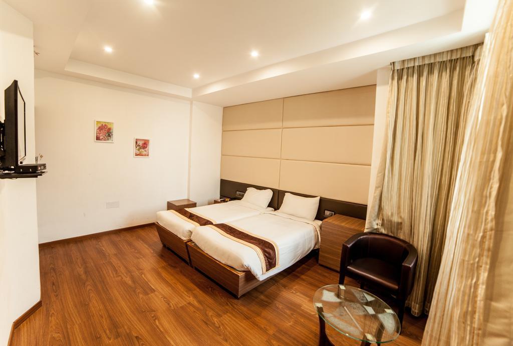 Brownstar Boutique Hotel 钦奈 外观 照片