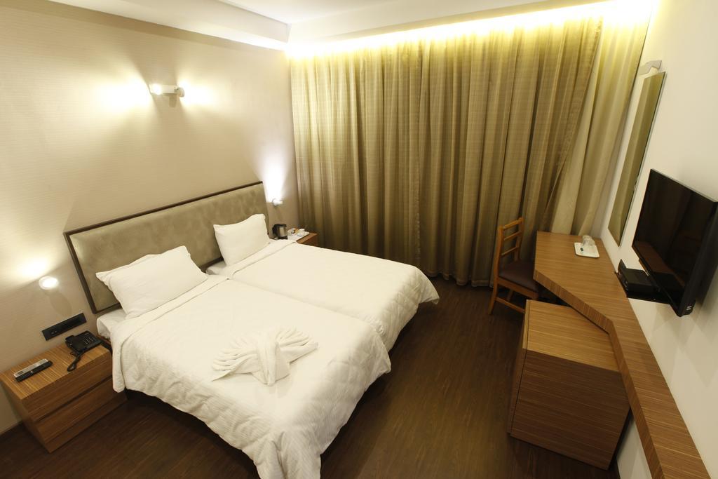 Brownstar Boutique Hotel 钦奈 外观 照片